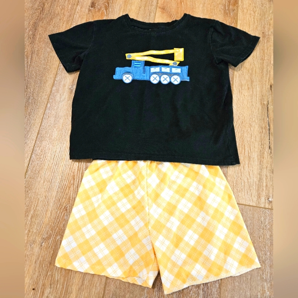 Boys truck two piece outfit - Picture 1 of 1